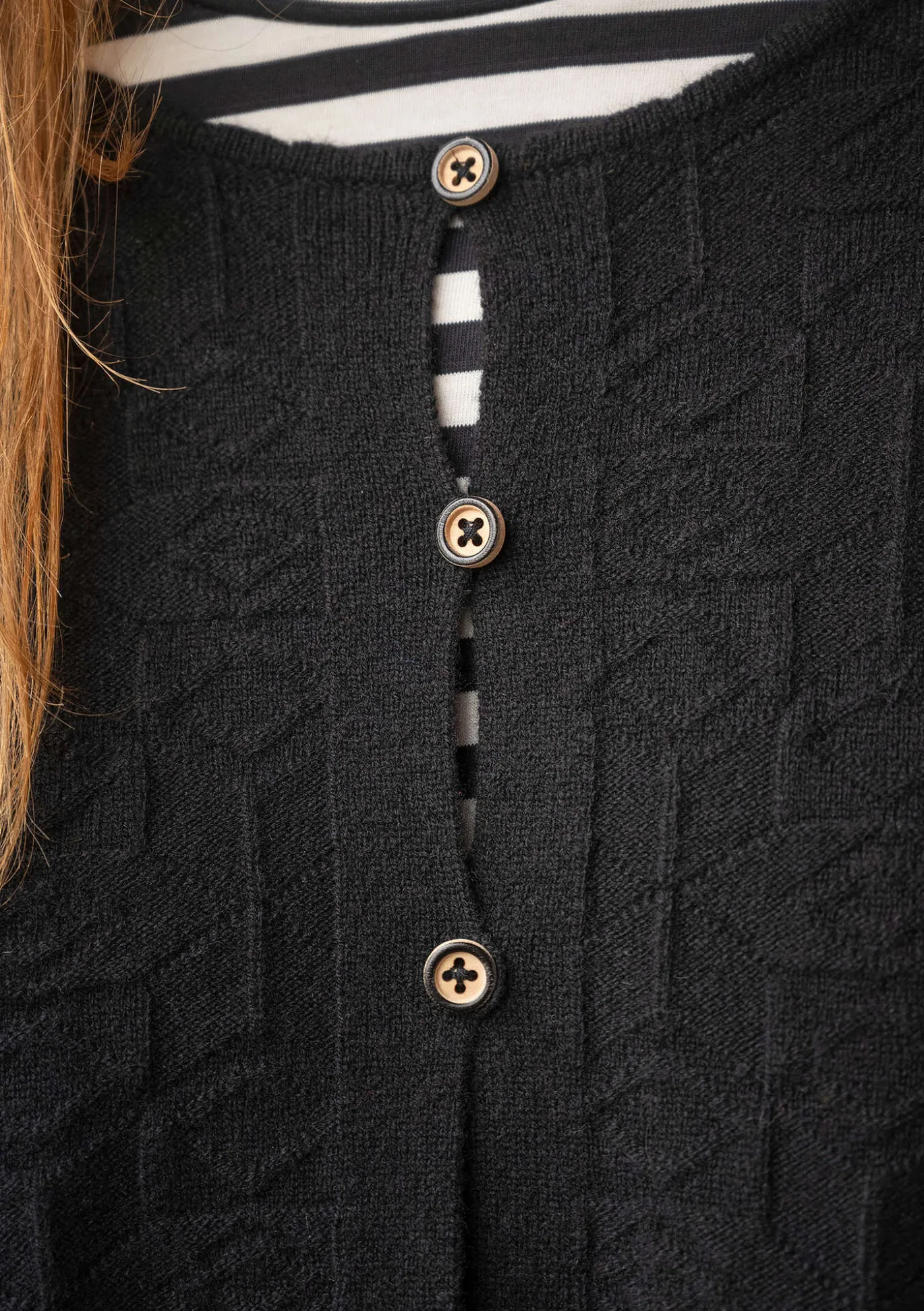 Neuletakki ”Nova” karitsanvillaa