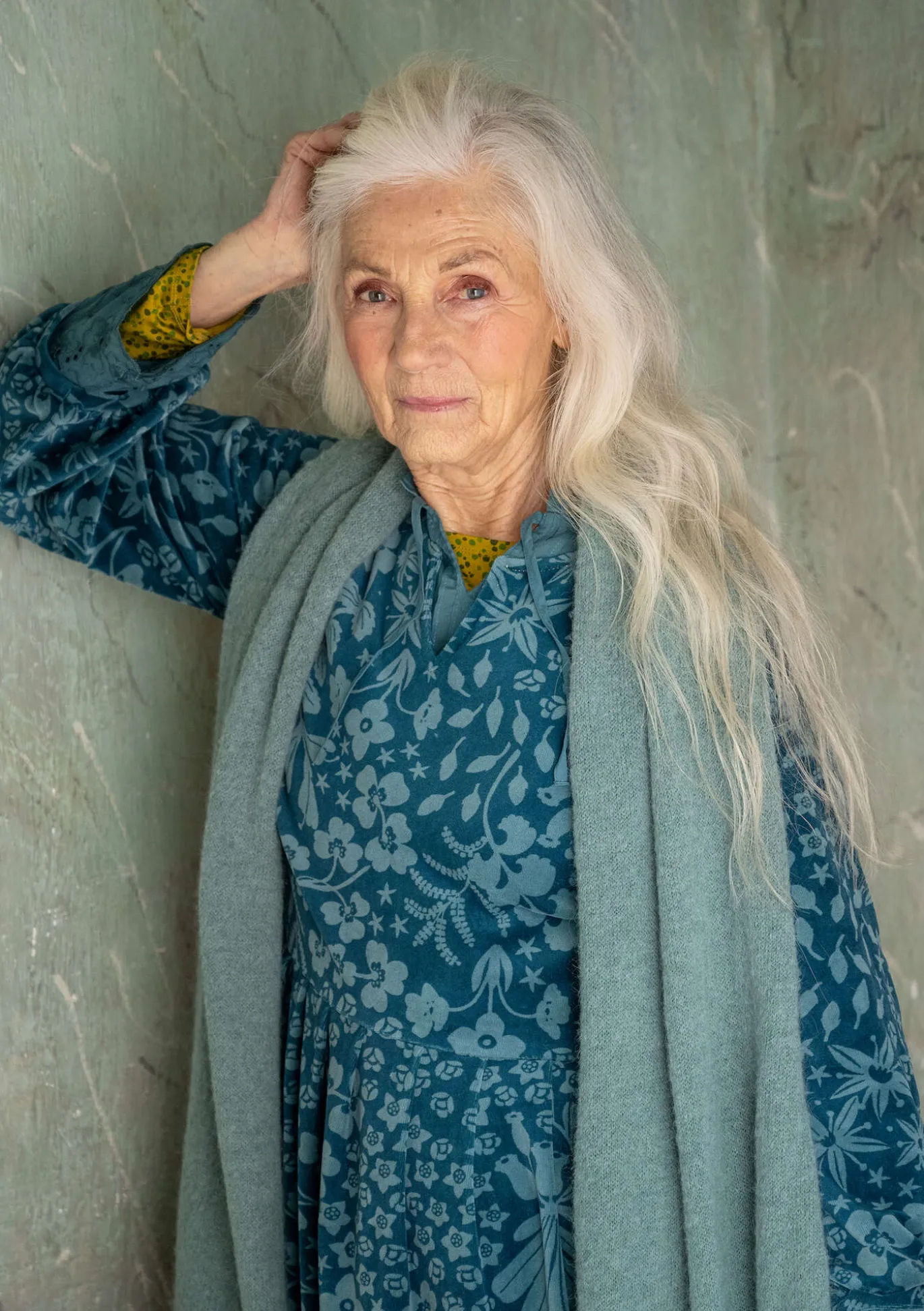 Veluurimekko "Katla" ekopuuvillaa ja kierrätettyä polyesteriä